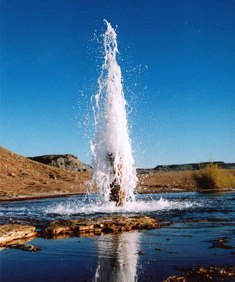 ‘Crystal Geyser’ in Utah (VS) is de bekendste koudwater geiser