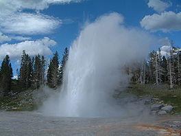 Uitbarsting van de Yellowstone Grand Geyser